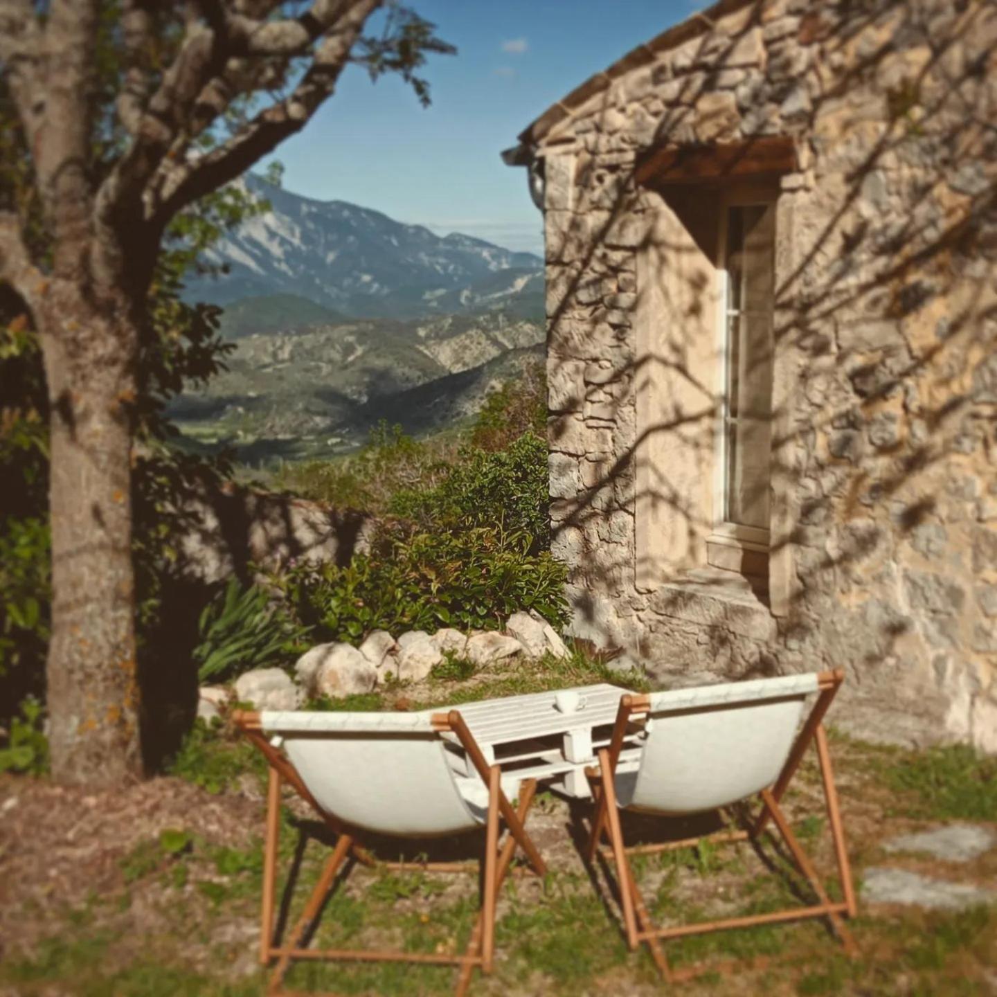 Malia - Chambres D'Hotes & Gite Barret-de-Lioure Luaran gambar